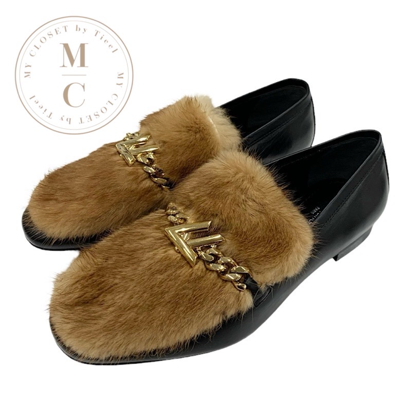 ヴィトン レザー LV チェーン ファー ローファー ブラック ヴィトン レザー LV チェーン ファー ローファー ブラック