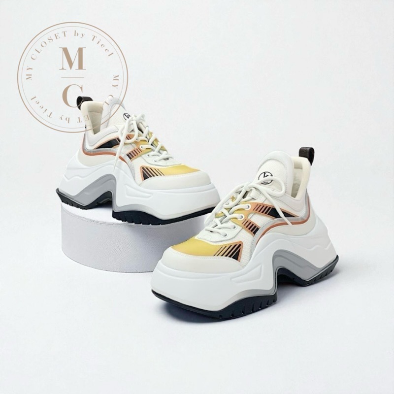ルイヴィトン LOUIS VUITTON アークライト2.0 モノグラム スニーカー 靴 シューズ レザー ファブリック ホワイト 未使用 LVロゴ メッシュ｜My Closet by Tieel