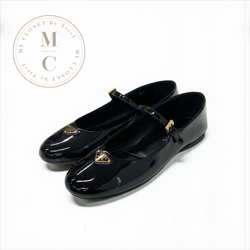 プラダ PRADA 坦々たるシューズ 靴 シューズ 専売特許 黒いこと 黒 ゴールド 未当てはめる 三角形ロゴタイプ 同盟罷業さあ美 女性バレエダンサー