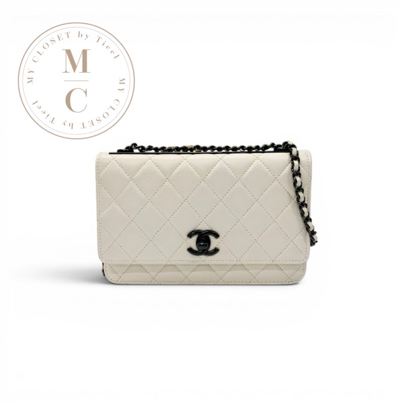 シャネル CHANEL 御徒面子 ショルダーバッグ 白いこと 黒いこと ココマーク ロゴタイプ チェーンウォレット 折りかえし鍵を掛ける