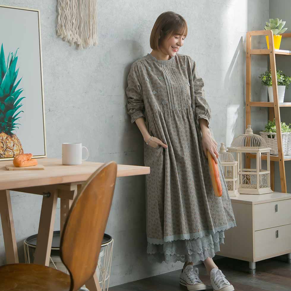 日本全国送料無料 小花柄ワンピース 北欧風 レトロ アンティーク調 全 2 色 ライトグレー 薄灰色 長袖 コットン100 綿100 天然素材 大人ワンピース スカラップ 春服 春物 春用 春夏 夏服 夏物 夏用 爆売り Opk Rks Org