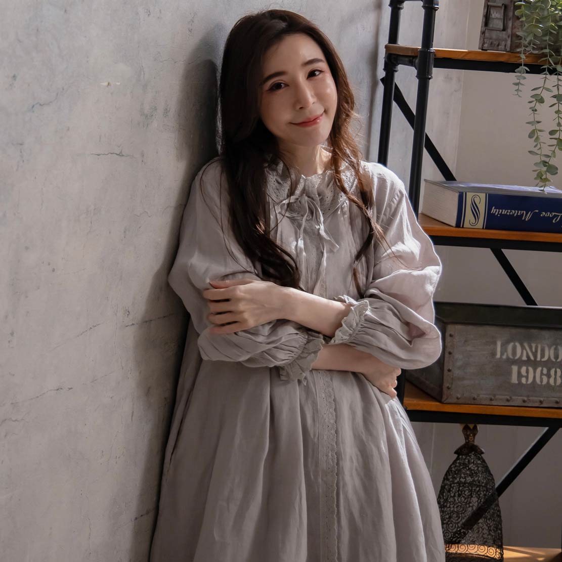 涼夏支度!ワンピース「風をはらむ心地よさと優美なレースが日常を彩る」重ね着も自在な美しい余白が、洗練された大人の余裕を約束する【 グレー 灰色 】【 リネン100% 麻100% 】「秋 冬 春 夏 服」【118010】|Mycloset