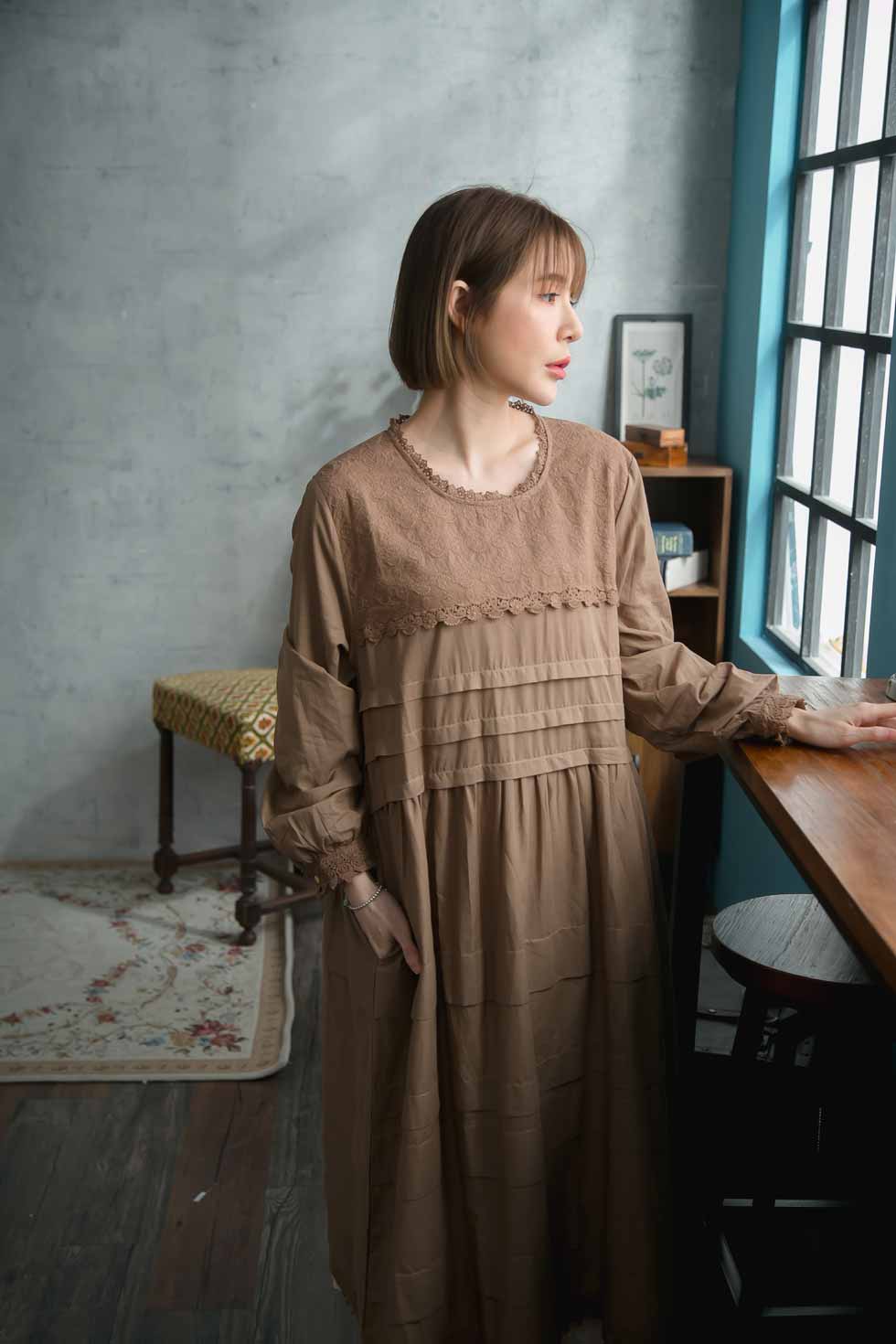 ブラウン 夏服 全3色 茶色 スカラップレース ワンピース ａライン長袖刺繍レースコットンロングワンピース北欧風 裾 アンティーク調 夏用レディースファッション お買い物マラソン ワンピース 北欧風 スカラップレース アンティーク調 全3色