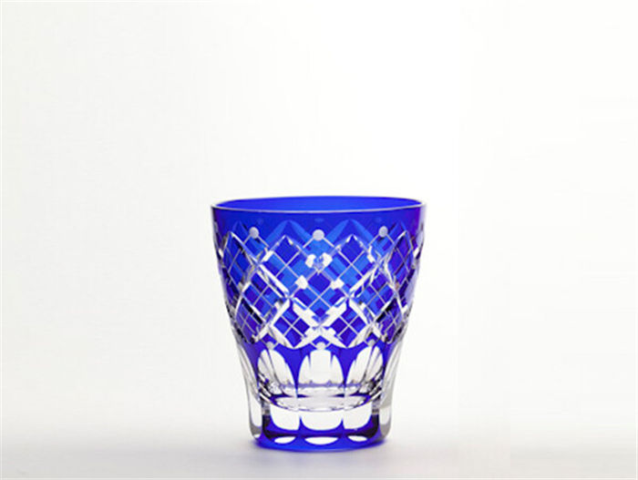 人気top ギフト 人気 ロックカップ 酒器 和食器 焼酎カップ ルリ ウイスキー ロックグラス 焼酎 酒 ミニオールド 伝統の江戸切子 重矢来文様 贈り物 プレゼント 誕生日 新生活 御祝 内祝い 出産祝い 結婚祝い 新築祝い Edo Kiriko M 8541 B Ne7na Com