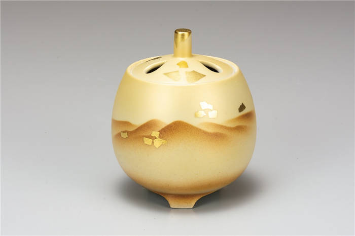 激安 九谷焼 日本製 陶器 仏壇 仏さま お供え 焼香 線香立て 仏具 リラックス 線香 癒し 香炉 お香 聞香 金彩連山 3 5号香炉 九谷焼 周年 お祝い プレゼント 開業 事務所移転 開店 竣工 上場 竣工 上場 創立