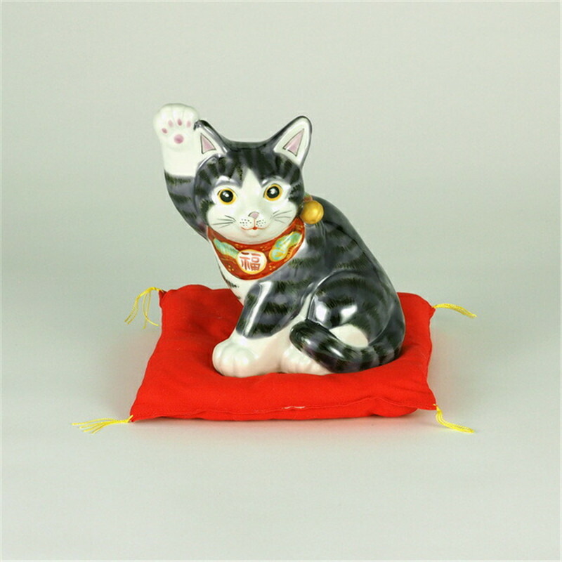 楽天市場】九谷焼 5.5号横座招き猫 黒盛花と蝶 ＜送料無料＞置物