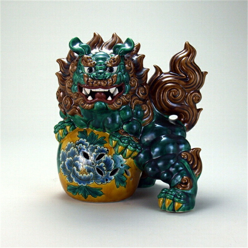 九谷焼　立獅子　8号 楽天市場】九谷焼 8号立獅子 交趾 ( 風水 獅子 風水グッズ 幸運