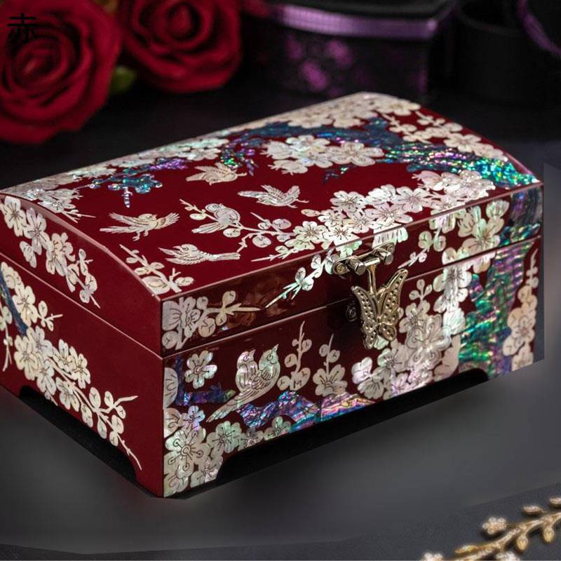 螺鈿細工 ジュエリーボックス 180&times;113mm 高級 漆塗り 花鳥模様 貝殼彫刻 指輪 ネックレス 収納ケース 蝶番付き 金具付き 赤 漆塗り 伝統工芸品 ギフト 贈り物 結婚祝い 古風 美術工芸 インテリア｜マイジュエル 店