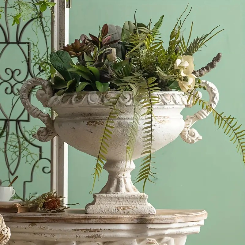 花立て ヴィンテージ風 永遠の都風 幾何学学 飾りつけ 今めかしい 愛くるしげ 室内装飾 ホテルライク アンティーク調 お花軍事基地 白いこと