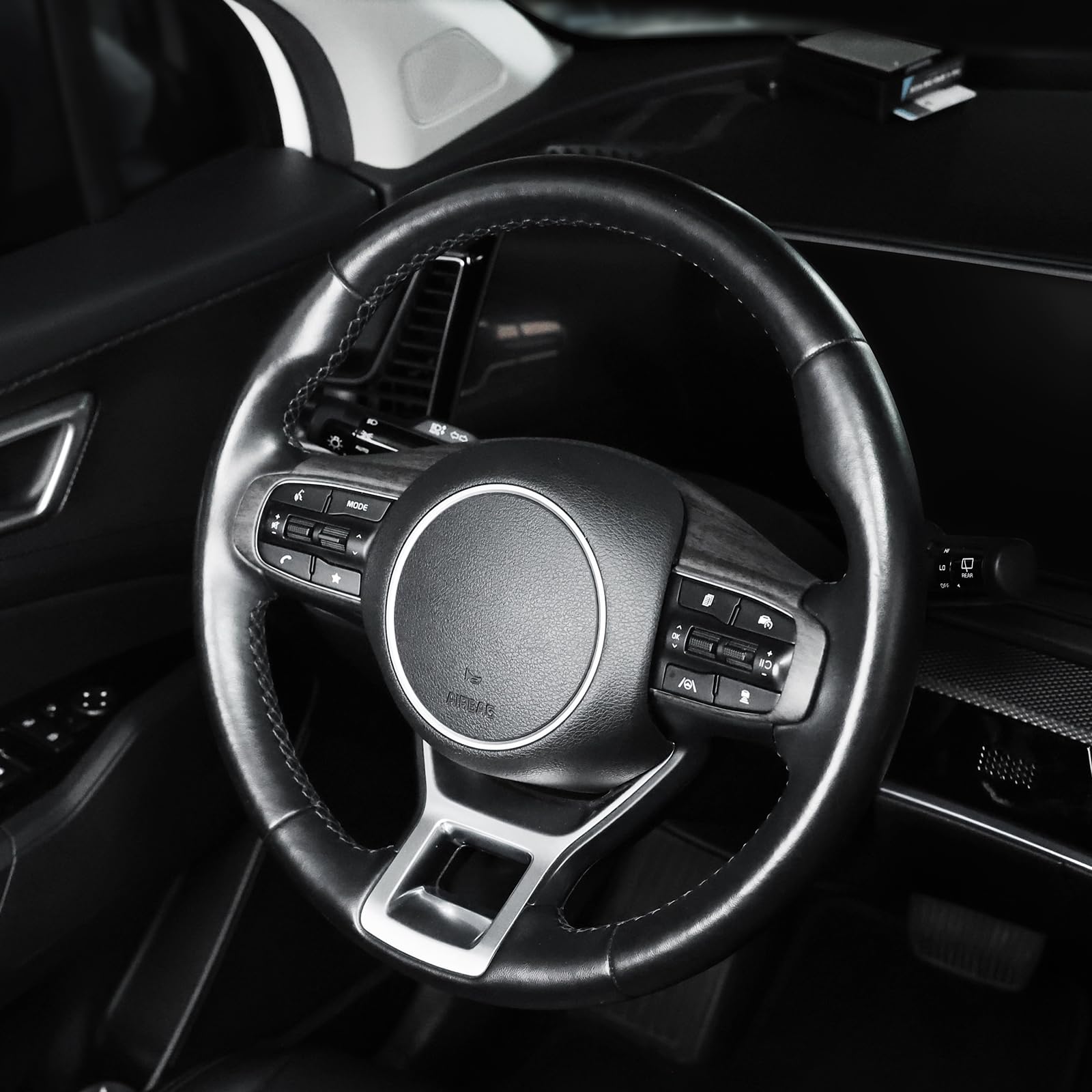 木目調ハンドルカバートリム Kia Sportage 2023アクセサリー対応