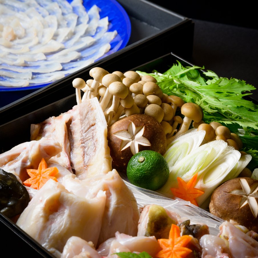 山口直送「とらふぐ宴会刺身鍋トラ白子セット7-8人前超冷」 山口直送「とらふぐ宴会！刺身鍋トラ白子セット7-8人前／超冷」 山口県