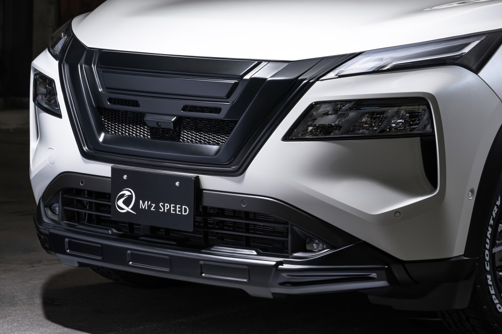 日産エクストレイルT32用フロントグリル 31CF05Y3J3L.jpg