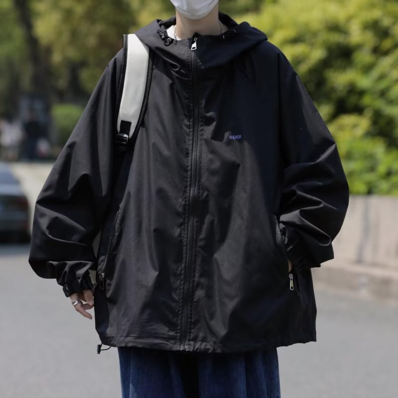 on フード付きウィンドブレーカー 黒・グレー　メンズS on フード付きウィンドブレーカー 黒・グレー メンズS（フード
