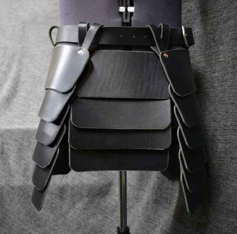 コスプレ用防具 レトロ 中世 ルネサンス 欧米風 ファンタジー レザー製 ウエストプロテクター ブラック レッド グリーン ダークブラウン イベント ハロウィン 舞台衣装 仮装