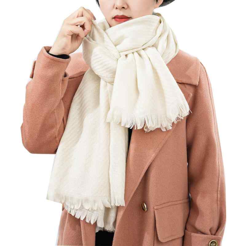 ストール マフラー レディース 冬物新作 カシミヤタッチ 大判 フリンジ 防寒 保温 あったか 上品 高級感 お出かけ 通勤 オフホワイト