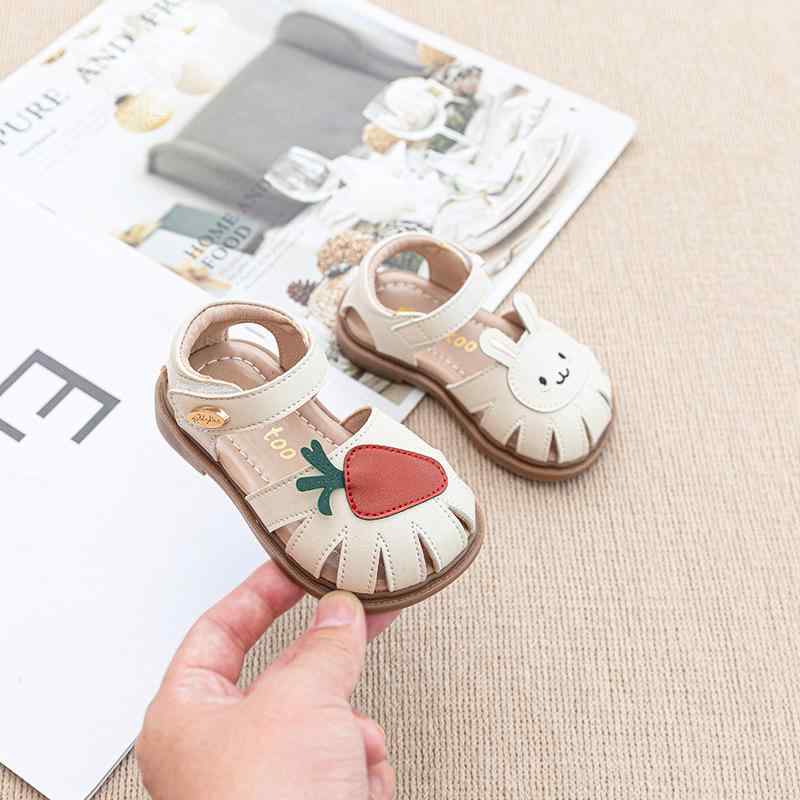 サンダル ベビー 女の子 キッズ 滑り止め つま先保護 ファーストシューズ プリンセスシューズ かわいい 1歳から5歳 マジックテープ マイクロファイバーレザー ベージュ