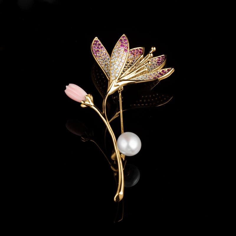 ブローチ レディース 銅製 マグノリア 花 上品 ライトラグジュアリー 電気メッキ加工 個性的 ファッション 通勤用 アクセサリー インフルエンサー