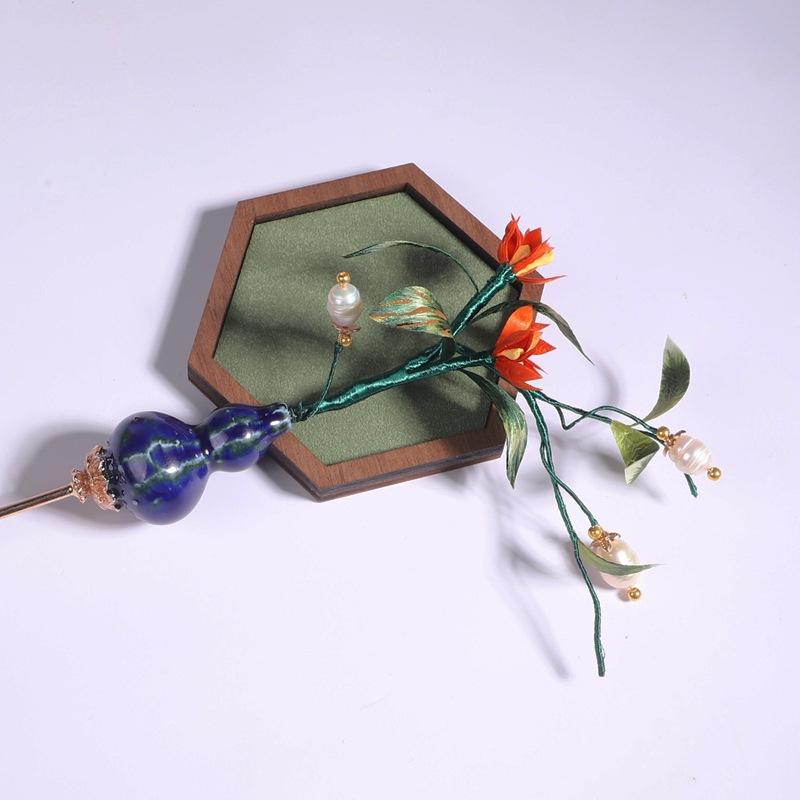 かんざし 純手作り 伝統工芸 絨花 蚕糸製 花瓶型 まとめ髪用 和装 漢服 チャイナドレス向け レトロ 中華風 フラワーデザイン ヘアアクセサリー 深みのある青色 秋物