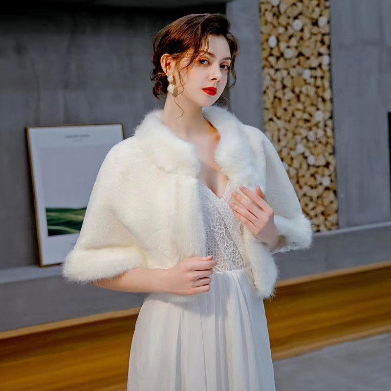 ショール レディース 花嫁 新婦 ウェディングドレス 結婚式 披露宴 パーティー 厚手 暖かい 防寒 ファー ベルベット ケープ ポンチョ マント 韓国風 ファー襟 フェイクファー襟 切り替え 冬 ホワイト