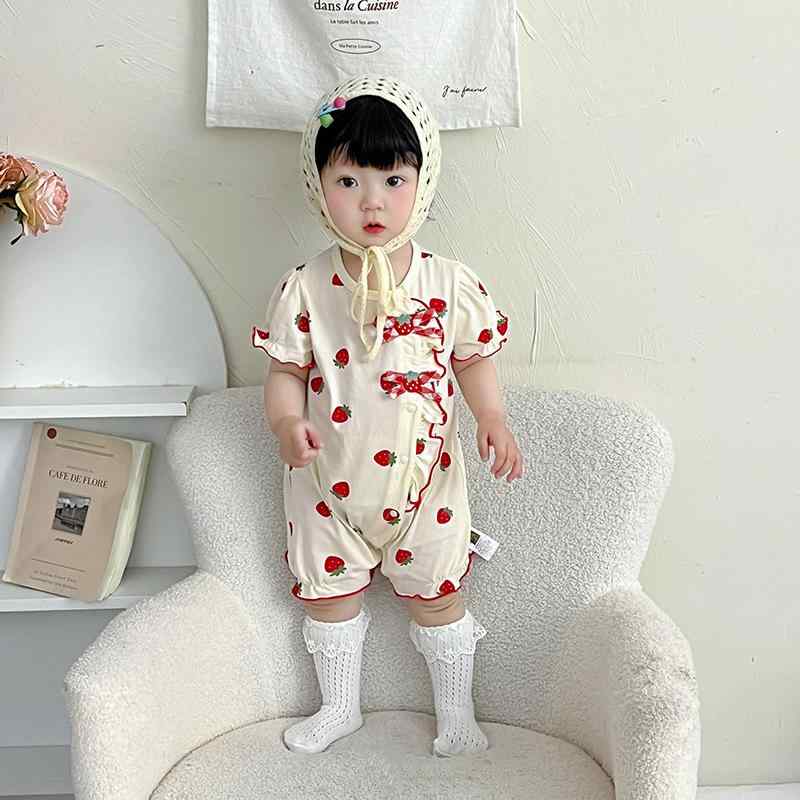 ロンパース ベビー 女の子 夏 半袖 薄手 綿素材 斜め前開き かわいい いちご柄 韓国風 赤色 レッド お祝い 百日祝い 記念日 普段使い 安心A類基準