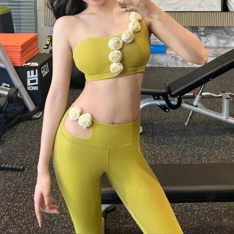 ヨガウェア レディース 吸汗速乾 カップ付き ワンショルダー 立体フラワー ブラトップ ハイウエスト ロングパンツ セットアップ スポーツ フィットネス ダンス オールシーズン