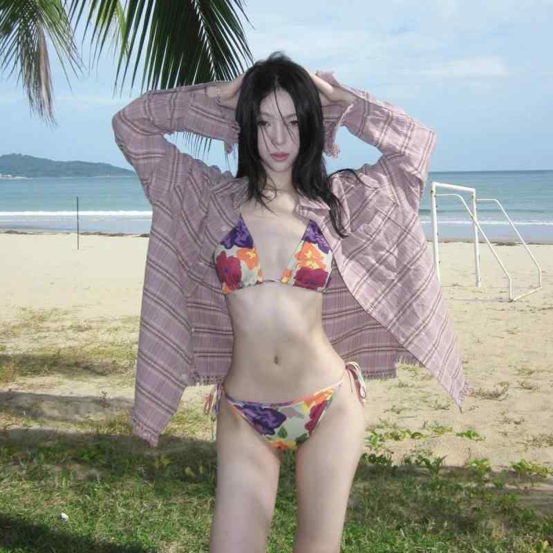 水着 レディース パッド入り ノンワイヤー 小胸カバー 体型カバー レトロ 花柄 ホルターネック ビキニ セクシー 温泉 リゾート ビーチ SNS映え 高伸縮性 ポリエステル