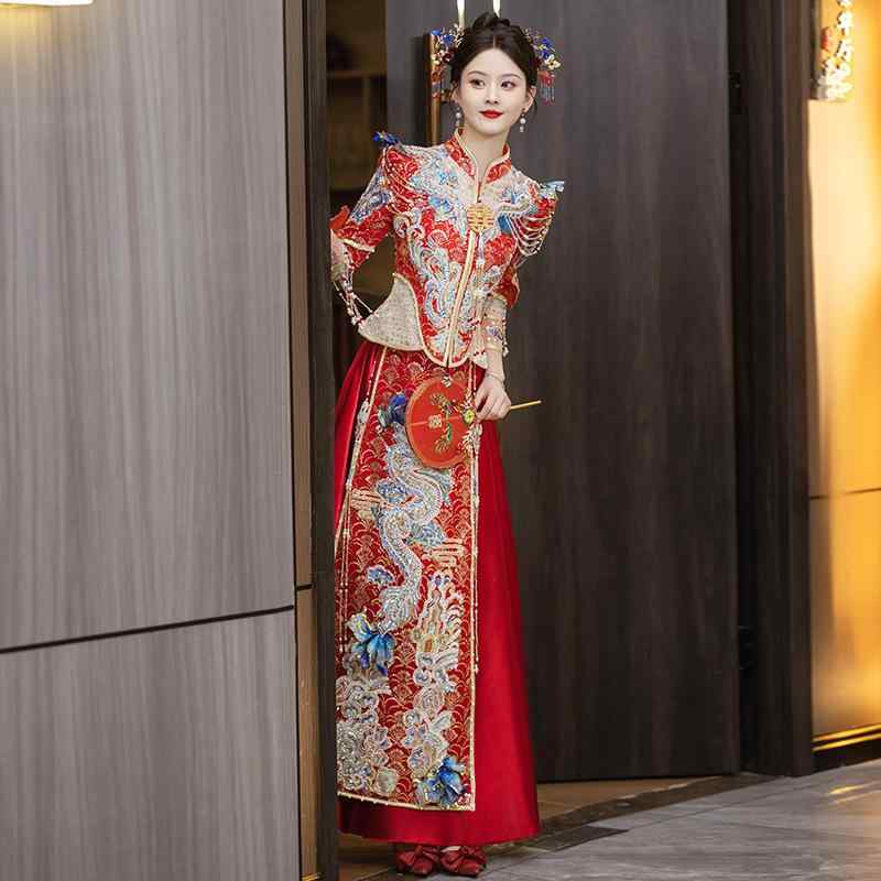 婚礼の儀お召しもの レディース 秀禾服 龍鳳褂 中国風 婚礼の儀 交歓会 お色直し お嫁さんお召しもの 晴れ晴れしい刺しゅう 御前上等感 立ち襟 長袖 A伝達ルート スパンコール 中華風 前撮り 二次会 春夏