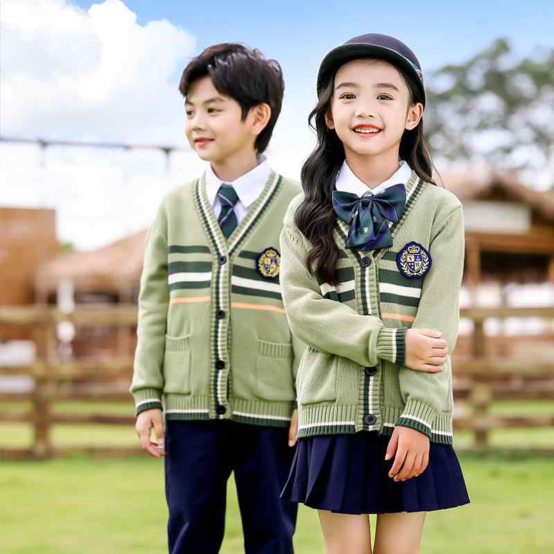 スクールセットアップ キッズ 男の子 女の子 綿素材 ソフトタッチ イギリス風 学院風 制服 幼稚園 小学生 通園 通学 フォーマル ニットカーディガン セーター 春秋 3点セット