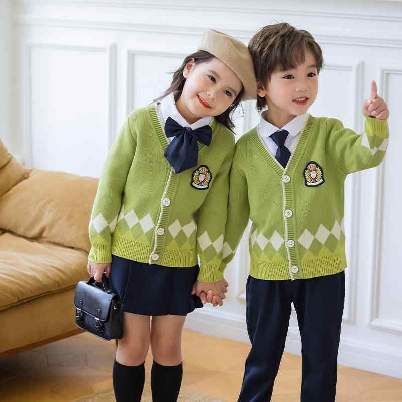 スクール服 キッズ ジュニア 男女兼用 春秋 幼稚園 小学生向け イギリス風 セーター ニット セットアップ アンサンブル 園服 クラス服 合唱団 発表会 演奏会 衣装 フォーマル コットン やわらか