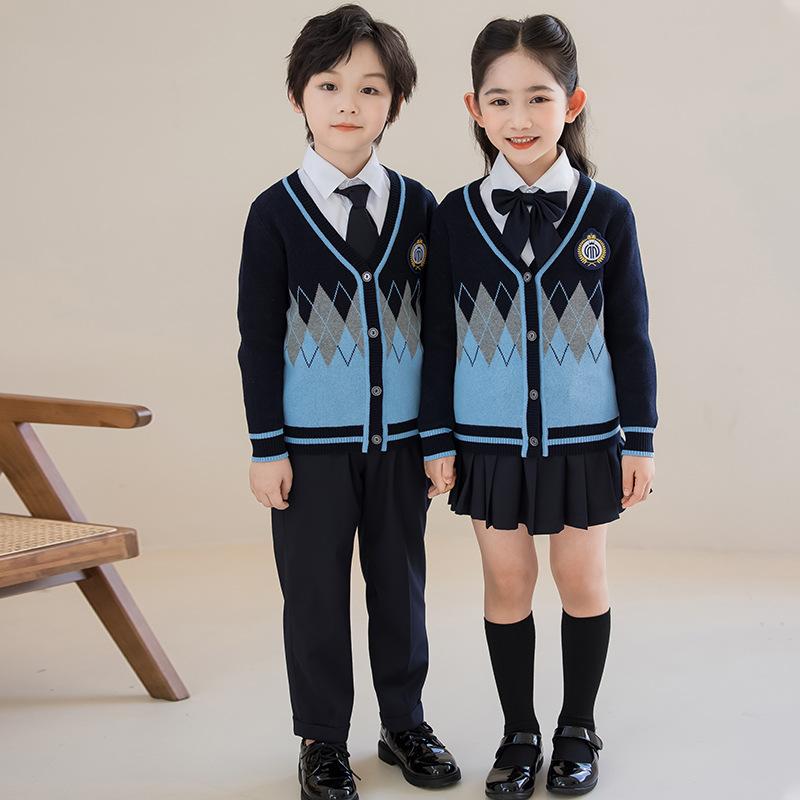 制服 キッズ 男の子 女の子 男女兼用 幼稚園 小学生 通学 登園 英国風 学院風 秋冬 コットン ソフトな肌触り ニットカーディガン セーター シャツ シングルボタン 3点セット