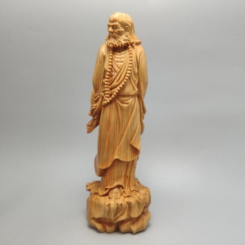 置物 崖柏材 無垢材 木彫り 手彫り 渡江達磨 達磨大師 禅 高さ18cm 和モダン 中国風 精巧 細工 開運 縁起物 リビング 玄関 書斎 インテリア オブジェ ギフト 飾り