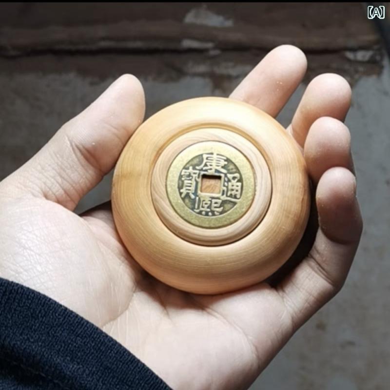 縁起物 崖柏 玉化木 握り玉 金運招来 開運招福 運気上昇 財運向上 天然芳香 癒し 光透性 希少木材 美しい木目 手遊び