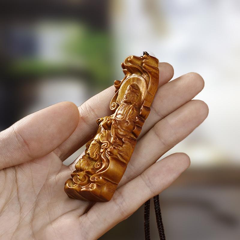 置物 仏像 黄楊木 手彫り 観音菩薩像 掌中仏 文玩細工 吊り下げ飾り 開運 縁起物 車内アクセサリー アジアンテイスト 魔除け 御守り