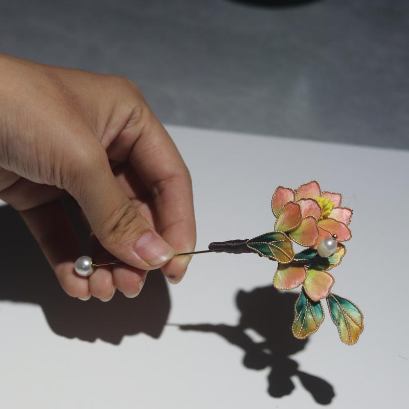 かんざし レディース ブローチ 絨花 フィリグリー シルク 中国伝統工芸 新中国風 漢服 チャイナドレス 中国伝統衣装 ヘアアクセサリー 和装小物
