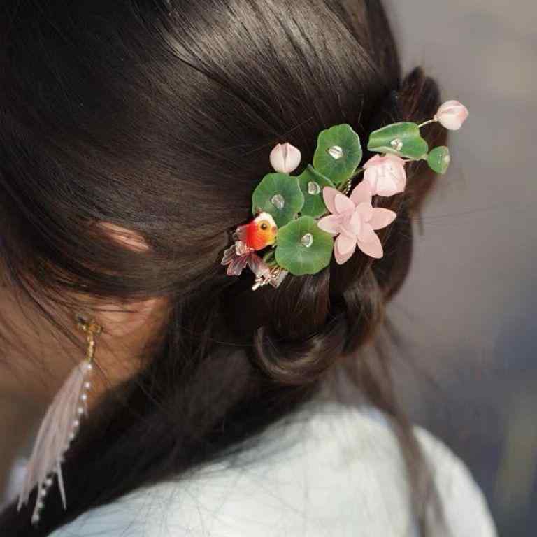 ヘアクリップ 女の子 中華風 レトロ 蓮の花 蓮の葉 モチーフ 髪飾り ヘアピン サイドクリップ バレッタ まとめ髪 漢服 中国古典衣装 イベント コスプレ 春夏