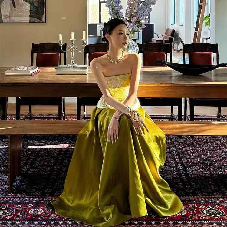 ロングドレス レディース チューブトップ A字 パフスリーブ チャイナドレス風 新婦 結婚式 発表会 披露宴 二次会 パーティードレス お呼ばれ フォーマル 優雅 エレガント ノースリーブ イエロー|モズラボ