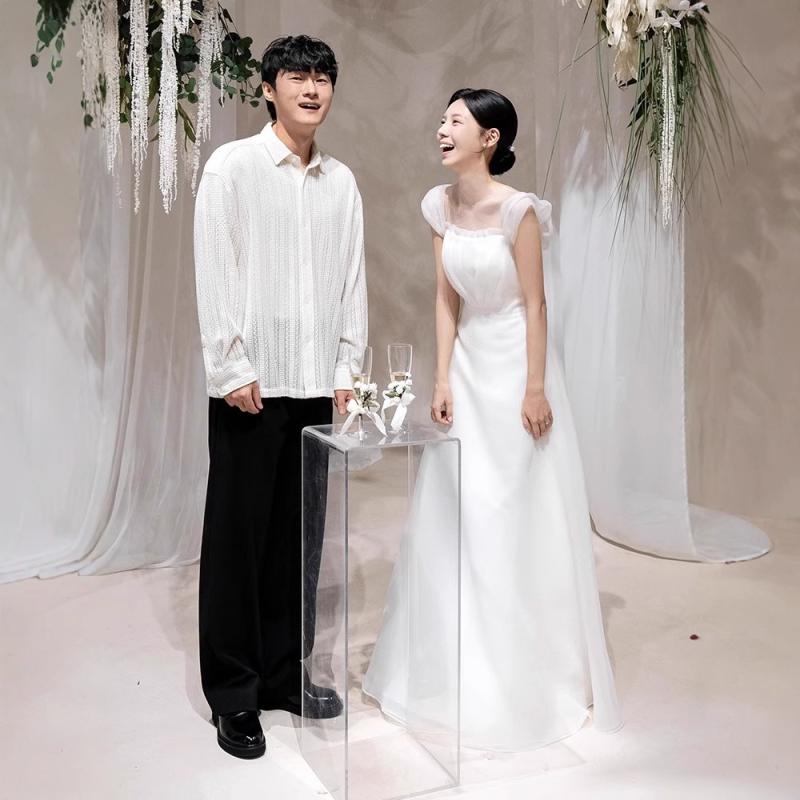 ウェディングドレス レディース ロングワンピース マキシ丈 スクエアネック シンプル レース aライン 結婚式 二次会 披露宴 前撮り 挙式 お呼ばれ パーティードレス｜モズラボ