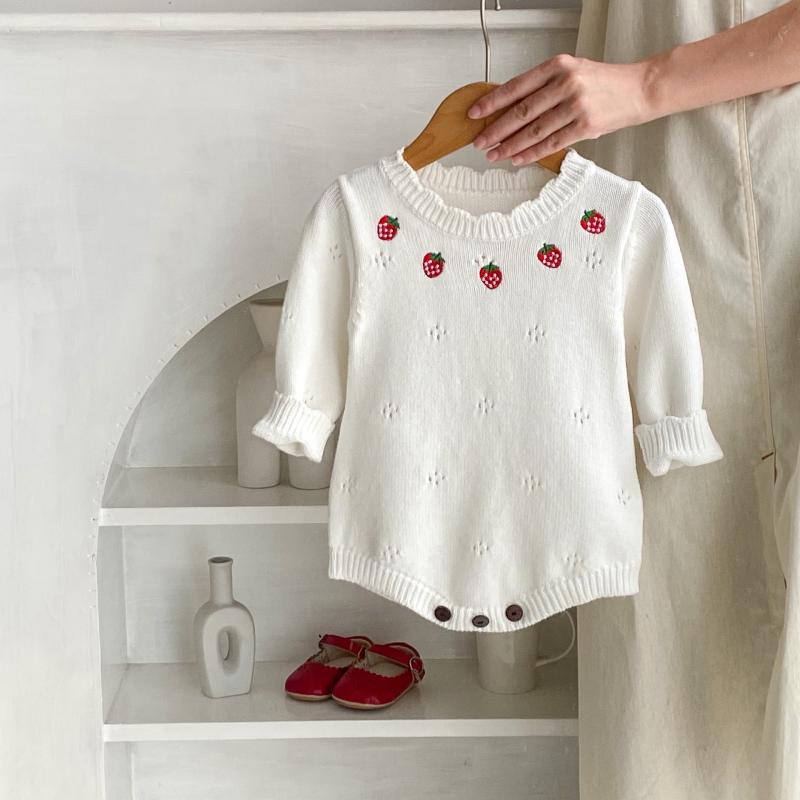 ロンパース ベビー 女の子 ニット いちご刺繍 長袖 春秋 100% コットン 綿素材 肌に優しい プルオーバー 着回し抜群 カジュアル 普段着 アイボリー
