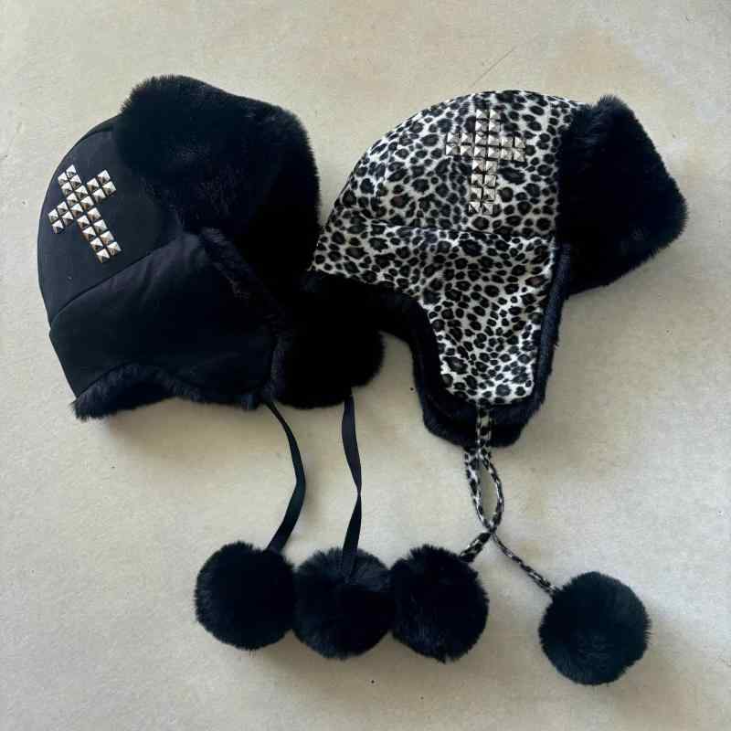 フライトキャップ 防寒 防風 保温 あったか 耳あて付き メンズ レディース ユニセックス 秋冬 かわいい クロス ラインストーン Y2Kファッション レトロ 欧米風 ポリエステル ブラック ヒョウ柄