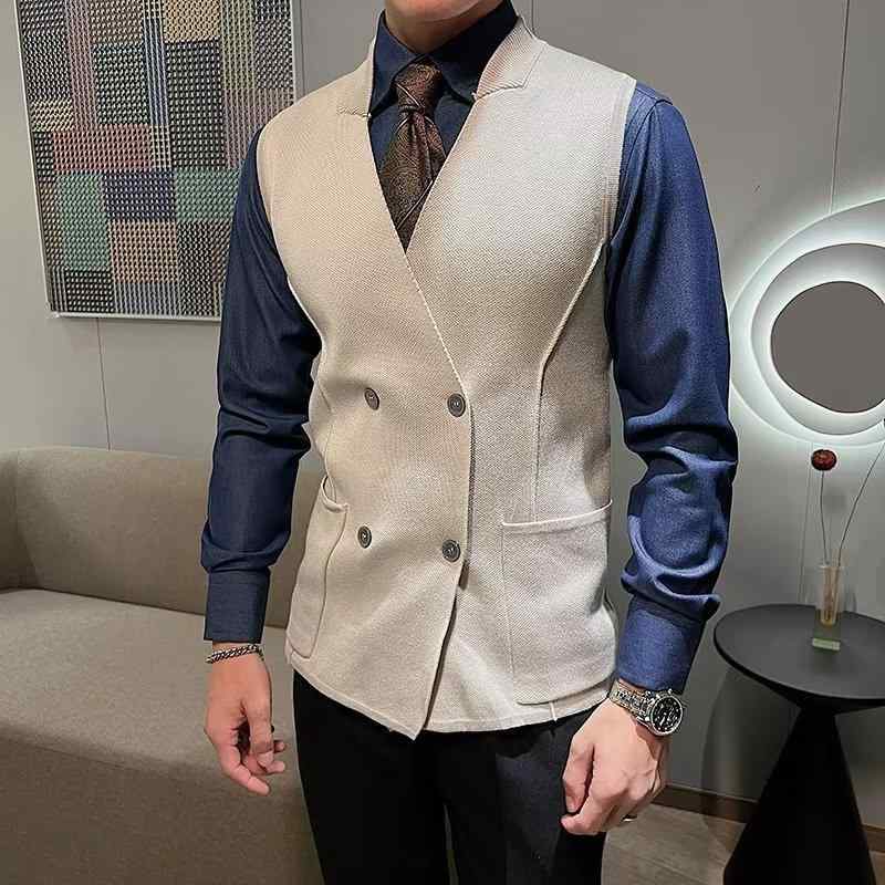 ベスト メンズ 秋冬 ダブルボタン ニット ノースリーブ クルーネック ゆったり 着回し ブリティッシュデザイン コットン混 ポリエステル 無地 デイリーユース