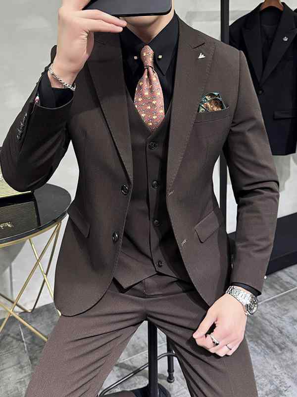 スーツ メンズ スリムフィット カジュアル ビジネス 質感 セットアップ 大きいサイズ フォーマル 礼服 シングルブレスト 二つボタン ピークドラペル サイドベンツ 化学繊維混紡 春夏 ブラック カーキ