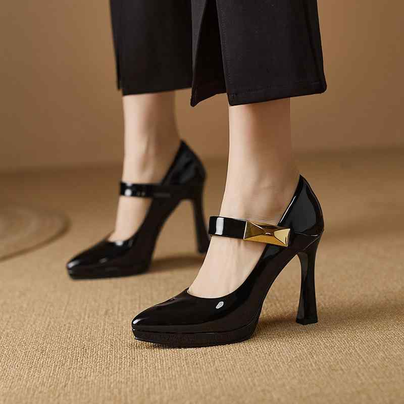 パンプス レディース 10cm 太ヒール ハイヒール 厚底 ポインテッドトゥ ワンストラップ エナメル 欧米風 ドレス ナイトシーン パーティー セクシー レザーシューズ｜モズラボ