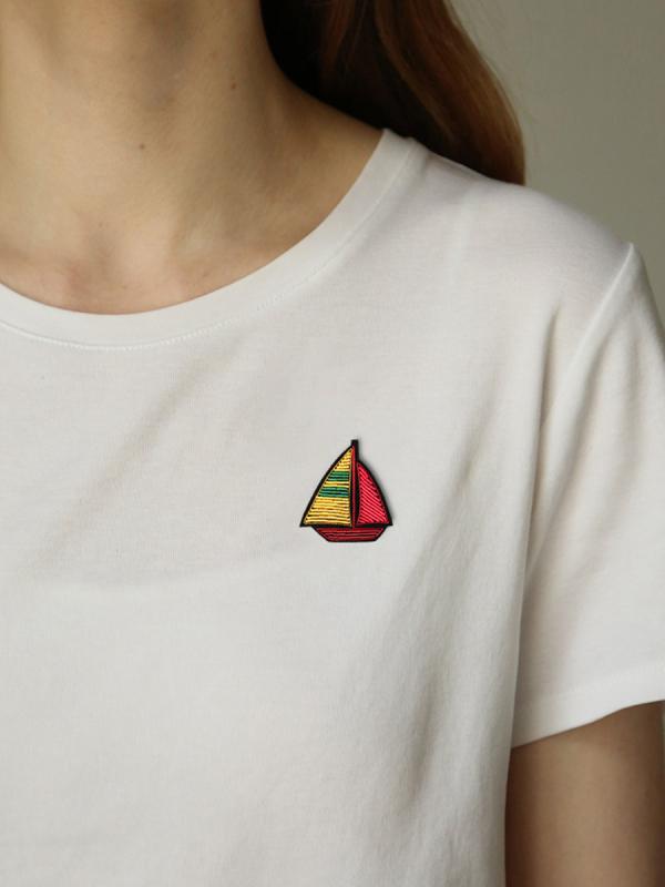 ブローチ ピン レディース アクセサリー おしゃれ メッキ 刺繍 帆船 バッジ ヨット カモメ プレゼント