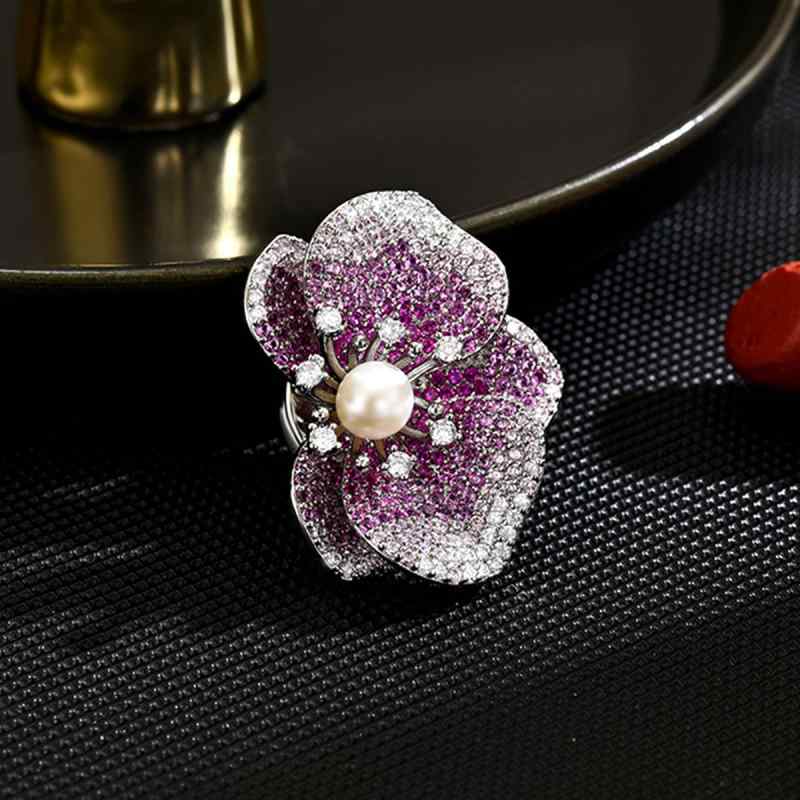 ブローチ レディース 上品 シンプル 繊細 ライトラグジュアリー 高級感 グラデーション レッド フラワー 花モチーフ 淡水パール パール マグネット式留め具 万能 ファッション 通勤 オフィス オケージョン 銅製 電気メッキ加工