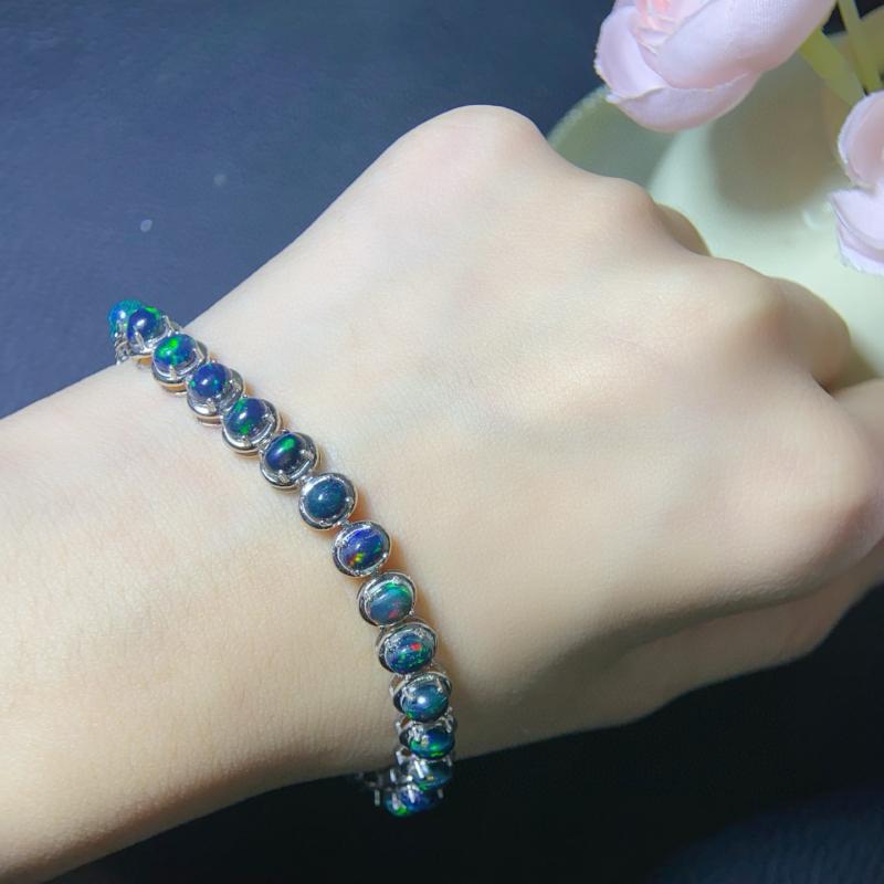 ブレスレット レディース 天然オパール 925シルバー メッキ加工 華奢 キラキラ カラフル ジュエリー アクセサリー 上品 エレガント ギフト 贈り物 デイリー 通勤 フェミニン｜モズラボ 15,677円