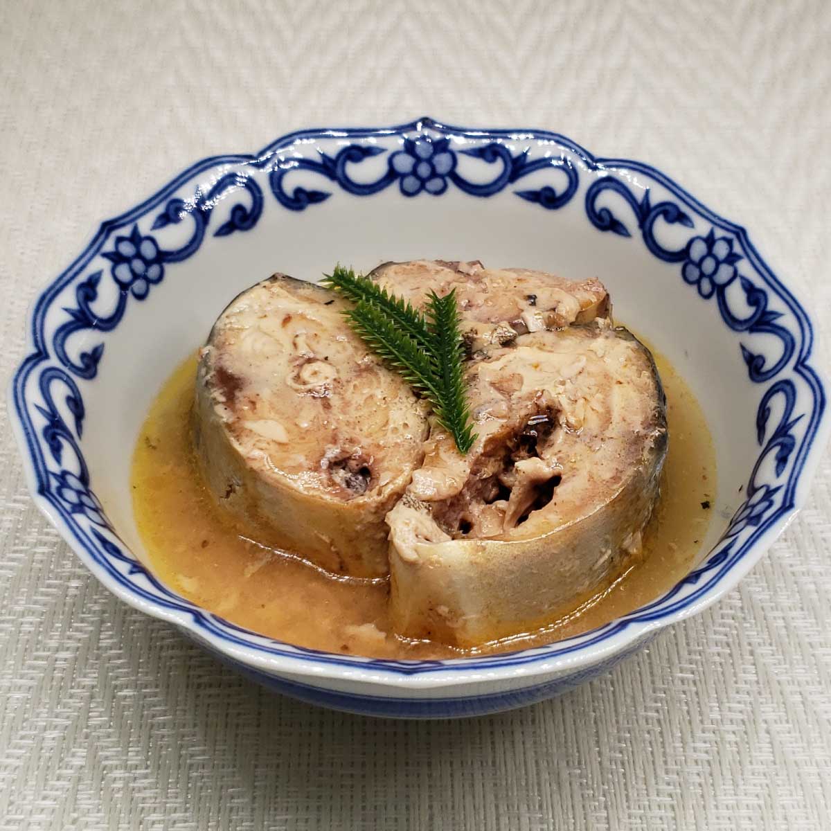 楽天市場 青森 八戸 味の加久の屋 味わいさば 水煮缶詰 鯖缶 おかず おつまみ ご当地 お取り寄せ 国産 トピック インスタント食品 キャンプ 弁当 長期保存 早割 母の日 父の日 プレゼント ギフト 内祝い 非常食 コロナ対策 備蓄 0g 24缶 ナイスショッピング