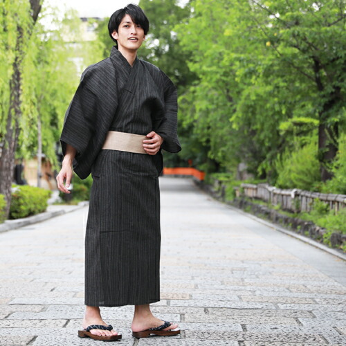 人気アイテム 浴衣 メンズ セット 男物高級綿麻浴衣3点セット 黒地にグレーの格子 父の日ギフト 男性 男 レトロ 大人 高級綿麻浴衣 角帯 下駄 黒 格子 M L Ll 3l 4l 5l 大きいサイズ Fucoa Cl