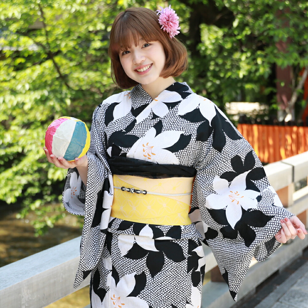 【4/4 20:00～4/10 1:59までポイント10倍】浴衣 セット レディース レトロ 上質 高級変わり織り綿麻浴衣3点セット「絞り柄と大百合」浴衣 白色 黒色 絞り柄 しぼり柄 花柄 ぷちヘコ帯 浴衣帯 黄色 クリーム プチヘコ帯 ぷちへこ帯 百合柄 百合 ゆり ユリ