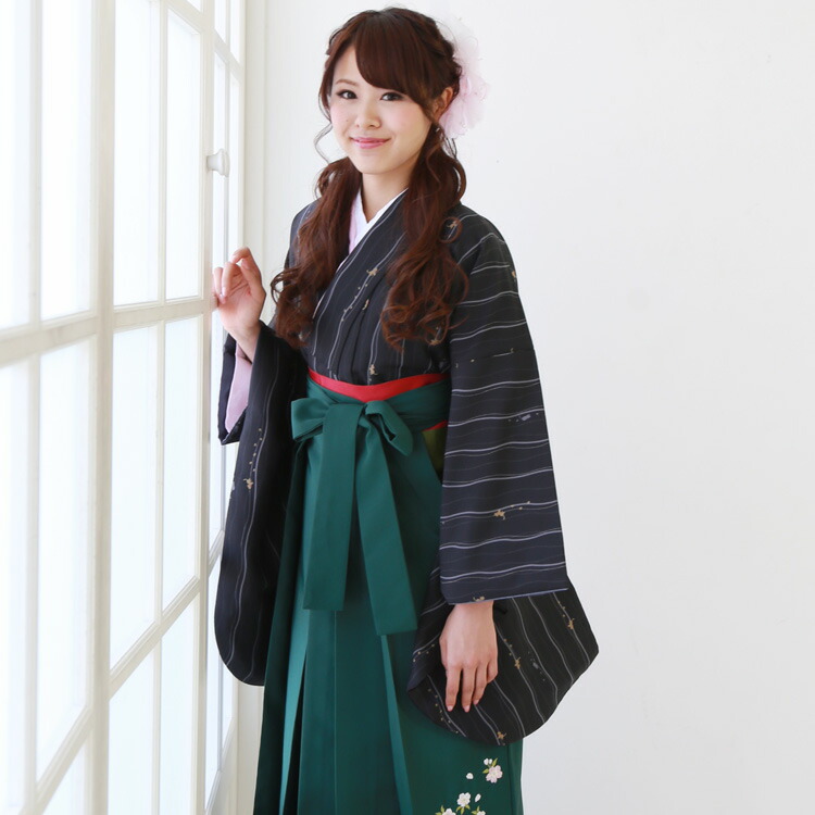 【レンタル】卒業式 袴 レンタル 女 袴セット 安い 卒業式袴セット2尺袖着物＆袴 フルセットレンタル 「黒地によろけ縦縞と猫 ストライプ」