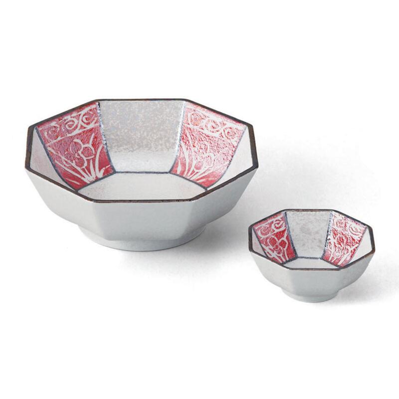 有田焼 錦 ラスター 朱 彩 花 紋 八角 向付 千代口 14.5cm 7.4cm 皿 刺身 焼物 天ぷら 揚物 猪口 醤油皿 器 鉢 調味料 薬味 赤 レッド 白 ホワイト 日本製 国産 おしゃれ ギフト プレゼント 贈り物 母の日 お祝い 和食器 洋食器 中華食器 飲食店 業務用 プロ使用 食器